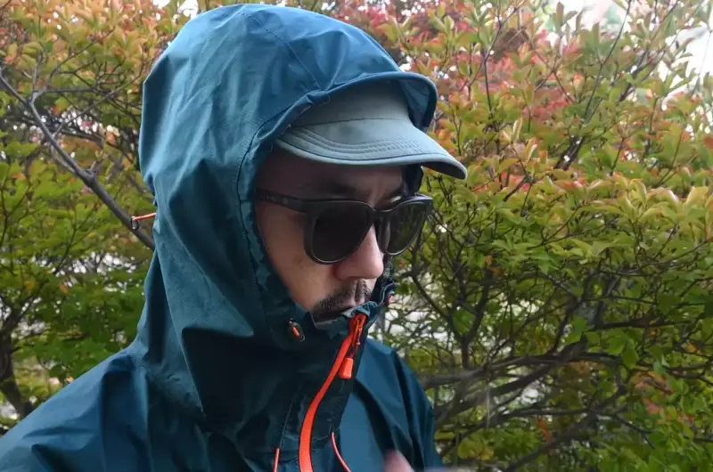 ジャパンメイドだからもしもの場合に相談しやすい モンベル『ストームクルーザー ジャケット』