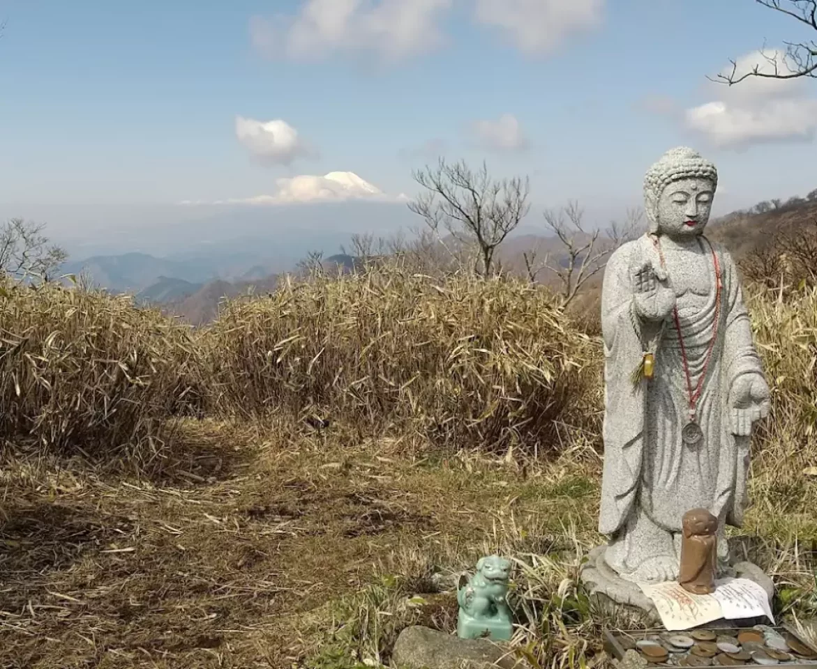 山頂からの下山時は堂平方面へと下って塩水橋へ戻る