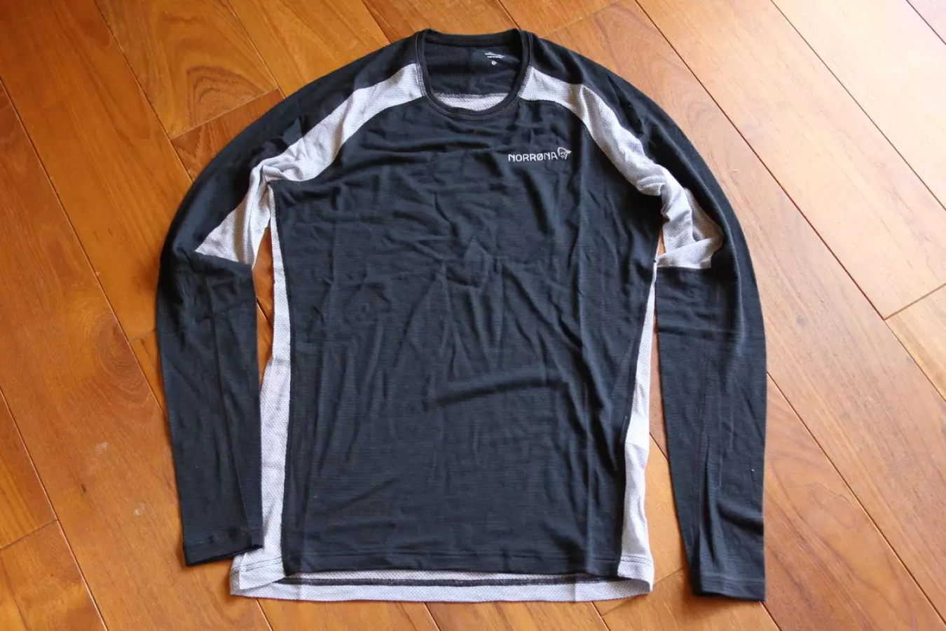【レビュー】NORRONA ビティホーンウールシャツ-最強ロンT