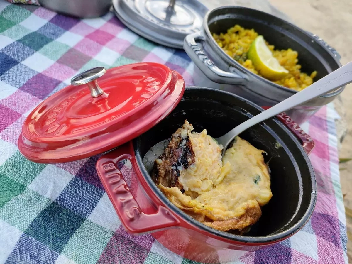 ストウブ鍋レシピ2選-アウトドアごはん・軽い登山で楽しめる山ごはん