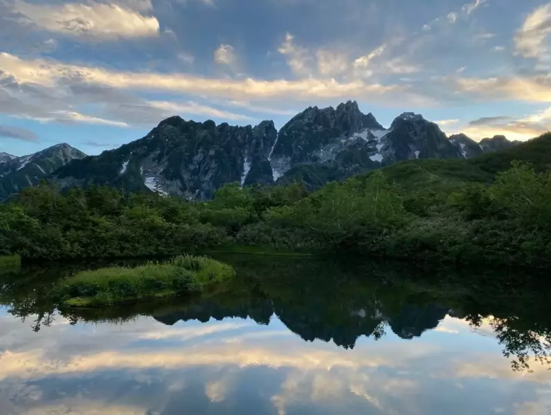 *仙人池に映る裏剱の夕焼け