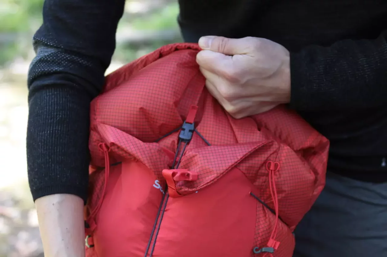 サロモン バックパックXAシリーズのコンプレッションとフィット感3