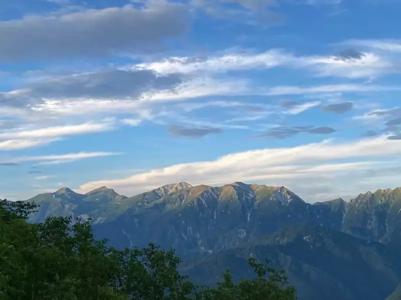 *白馬岳方面(前日夕方撮影)