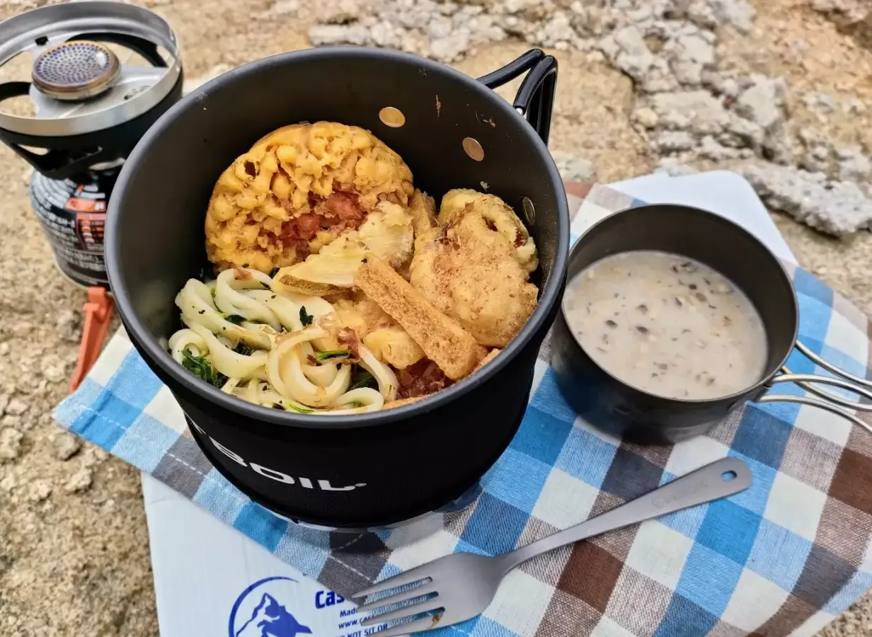 登山の食事に活用したい!お湯だけで作れる簡単レシピ10選