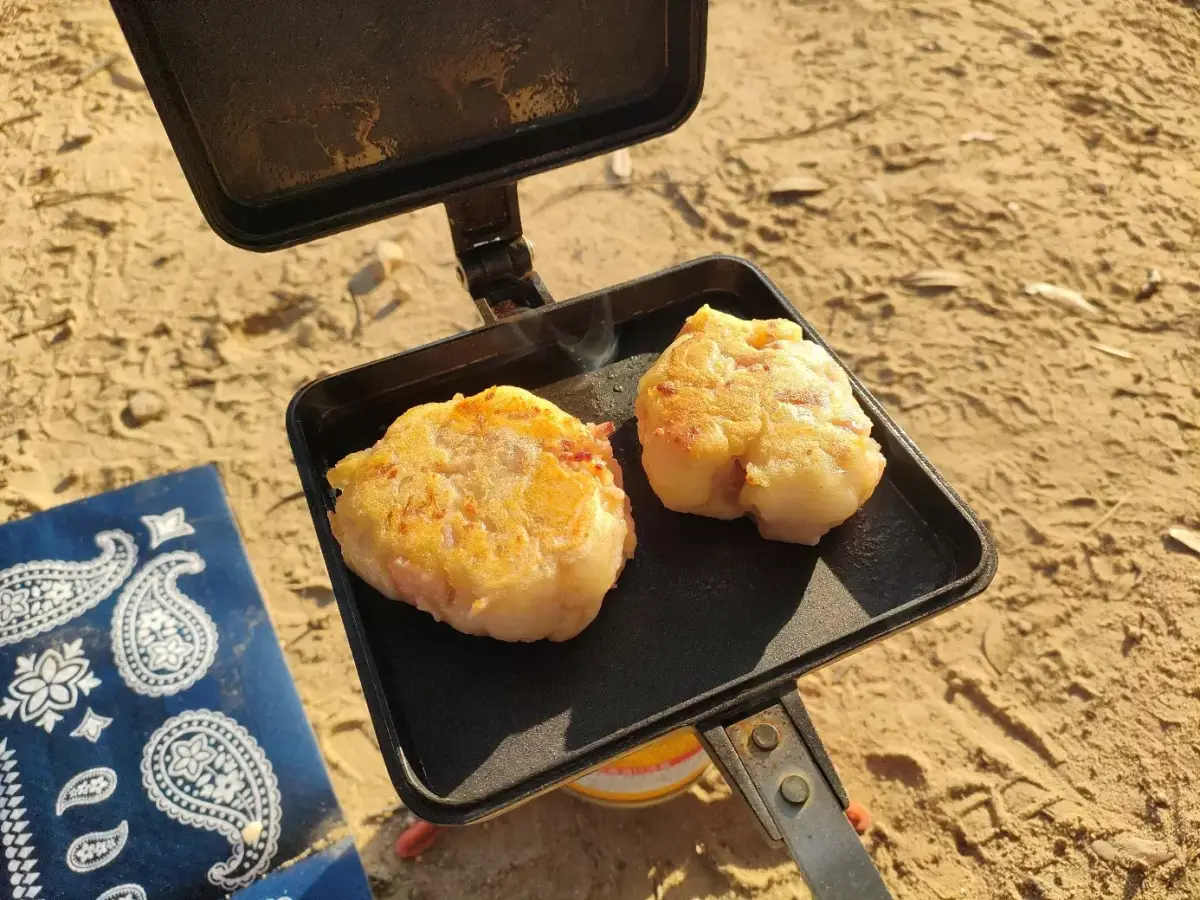 調理して熱々の山ご飯を準備したのに【食べている間にすっかり冷めてしまう問題】