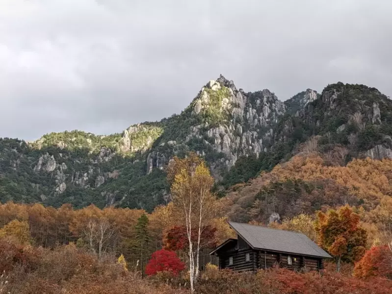 瑞牆山の登山・駐車場-みずがき山自然公園からの周回コースの見どころを紹介|ルート紹介から探す|登山・トレラン・山スキーマガジン「山旅旅」