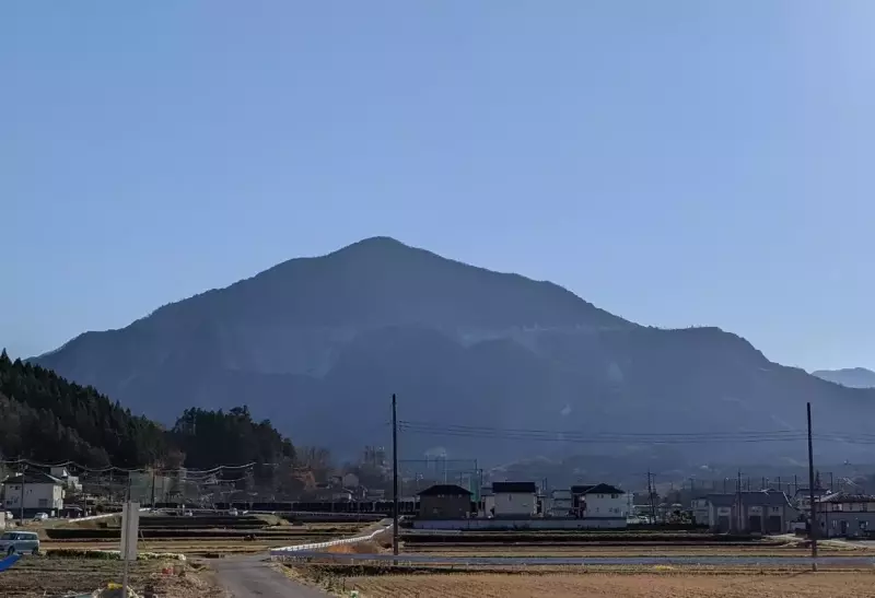 【武甲山登山】歴史を知るとより面白い-アクセスと下山後スポットも紹介|ルート紹介から探す|登山・トレラン・山スキーマガジン「山旅旅」