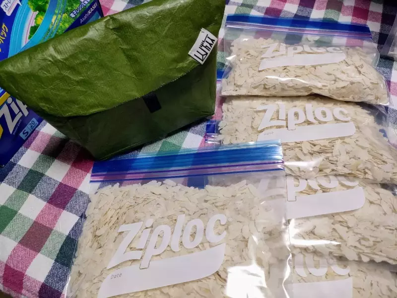 フードコジーとジップロックで組み合わせて作る山ごはんレシピ