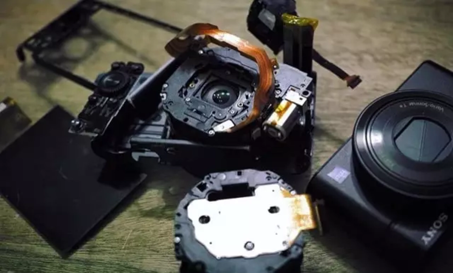 アウトドアで愛用のカメラ SONY『初代RX100』