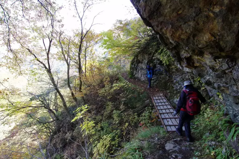 裏巻機渓谷の紅葉登山6