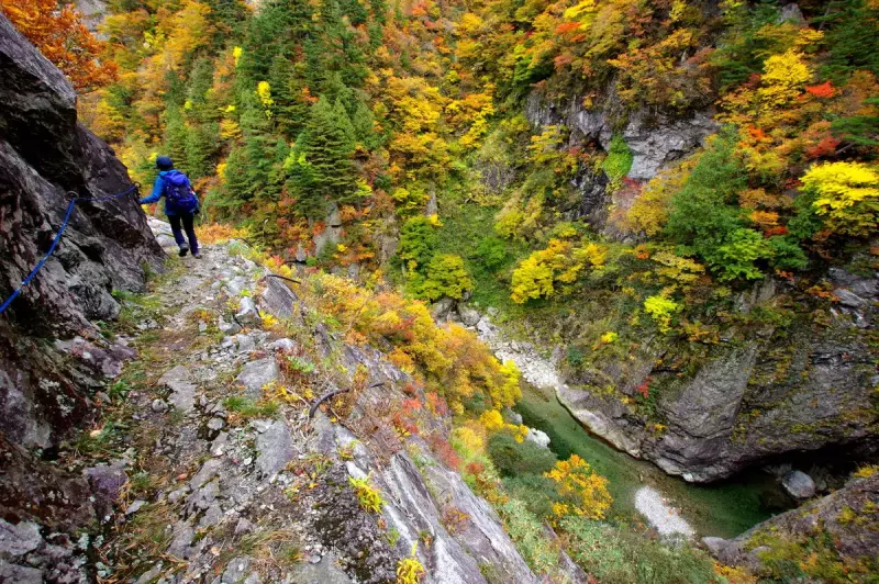 裏巻機渓谷の紅葉登山13