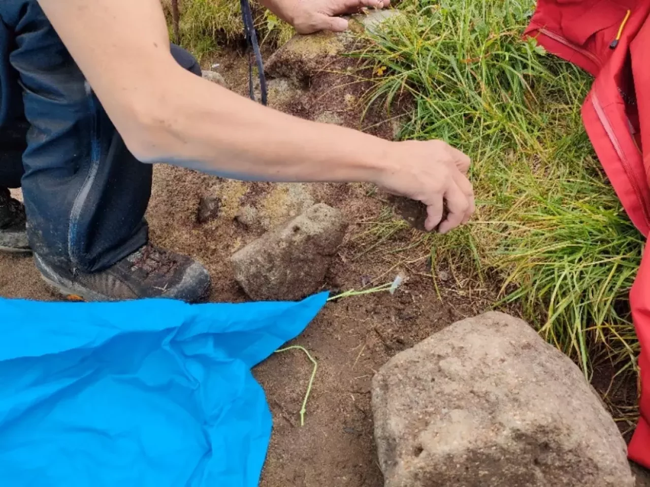 ブラックダイヤモンドのディスタンスシェルターを設営