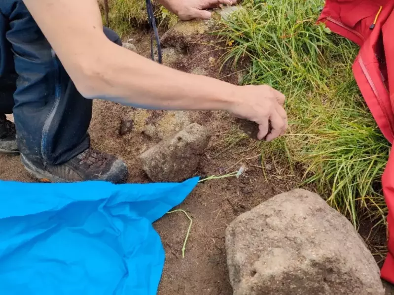 ブラックダイヤモンドのディスタンスシェルターを設営