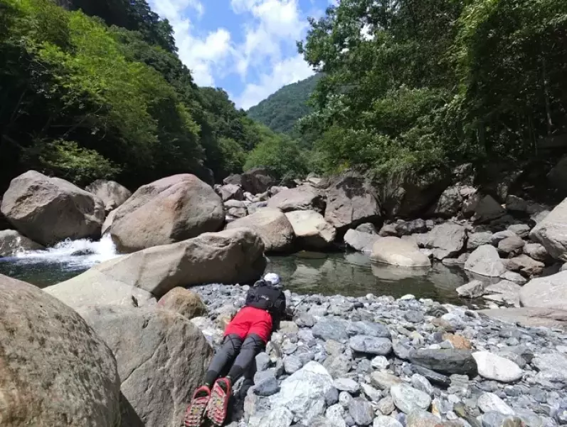 匍匐前進