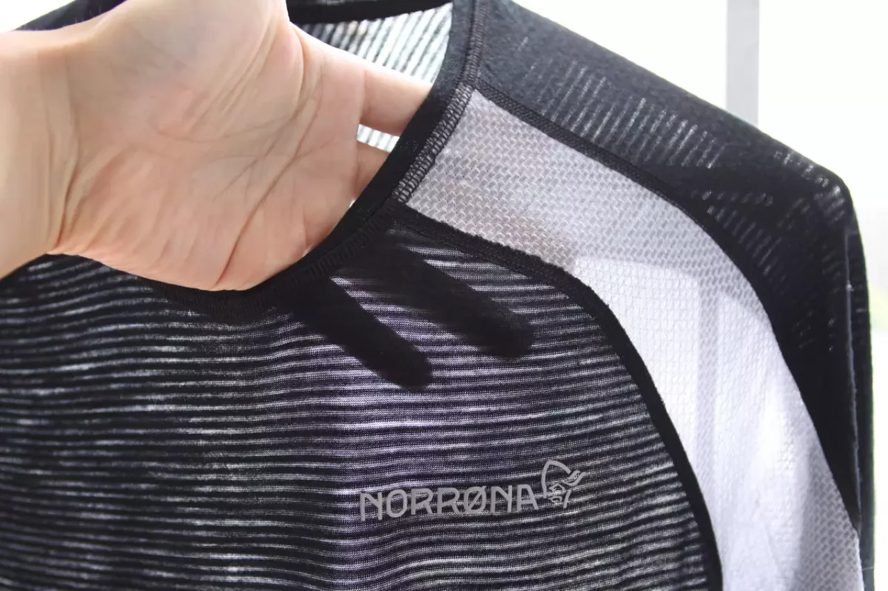 NORRONAビティホーンウールシャツの生地