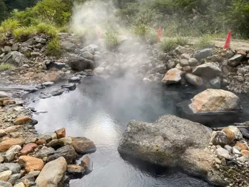 猿倉~白馬大雪渓~白馬岳~祖母谷温泉