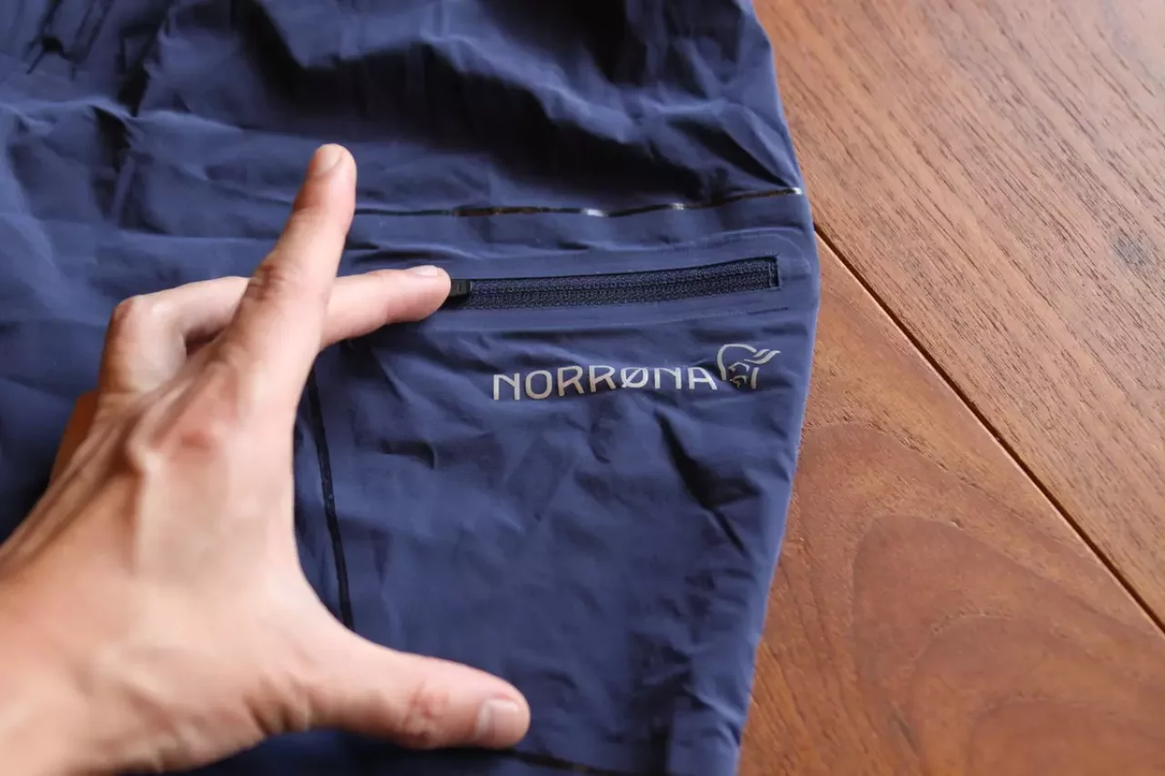 NORRONAビティホーントレイルランニングショーツのポケット