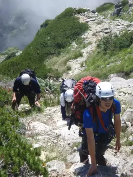 天気の回復が見込まれたら翌日の移動に備える