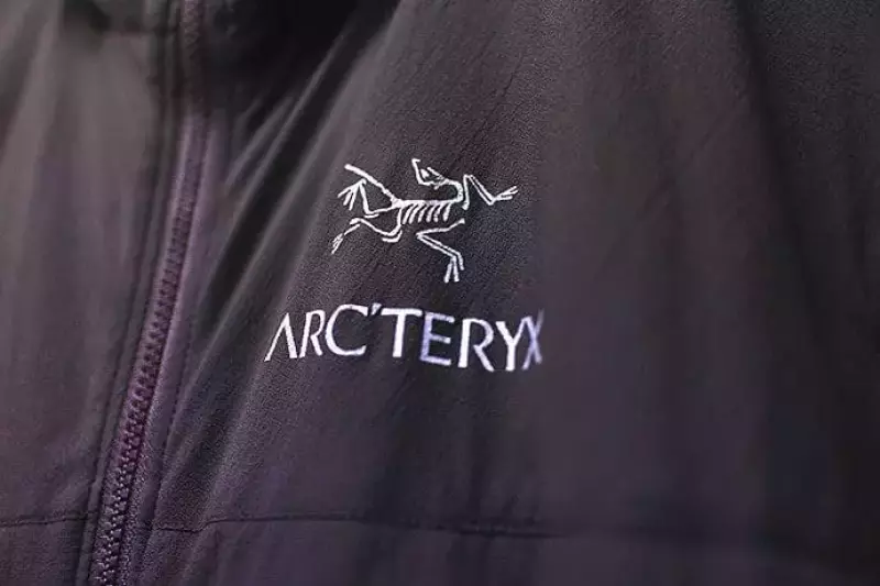 アークテリクス アトムLTフーディー