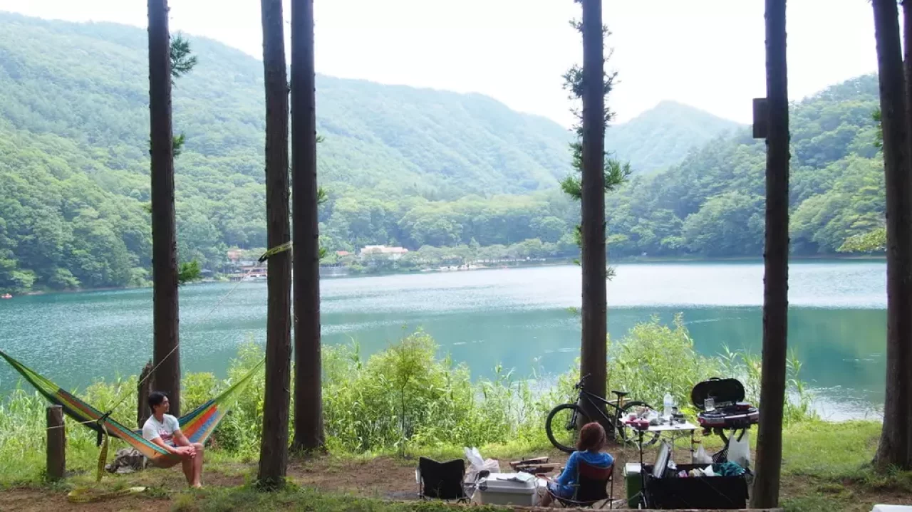 四尾連湖 水明荘キャンプ場