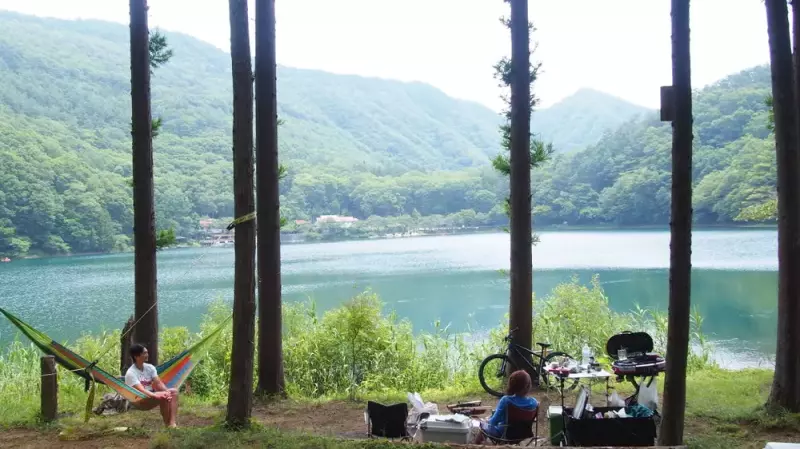 四尾連湖 水明荘キャンプ場