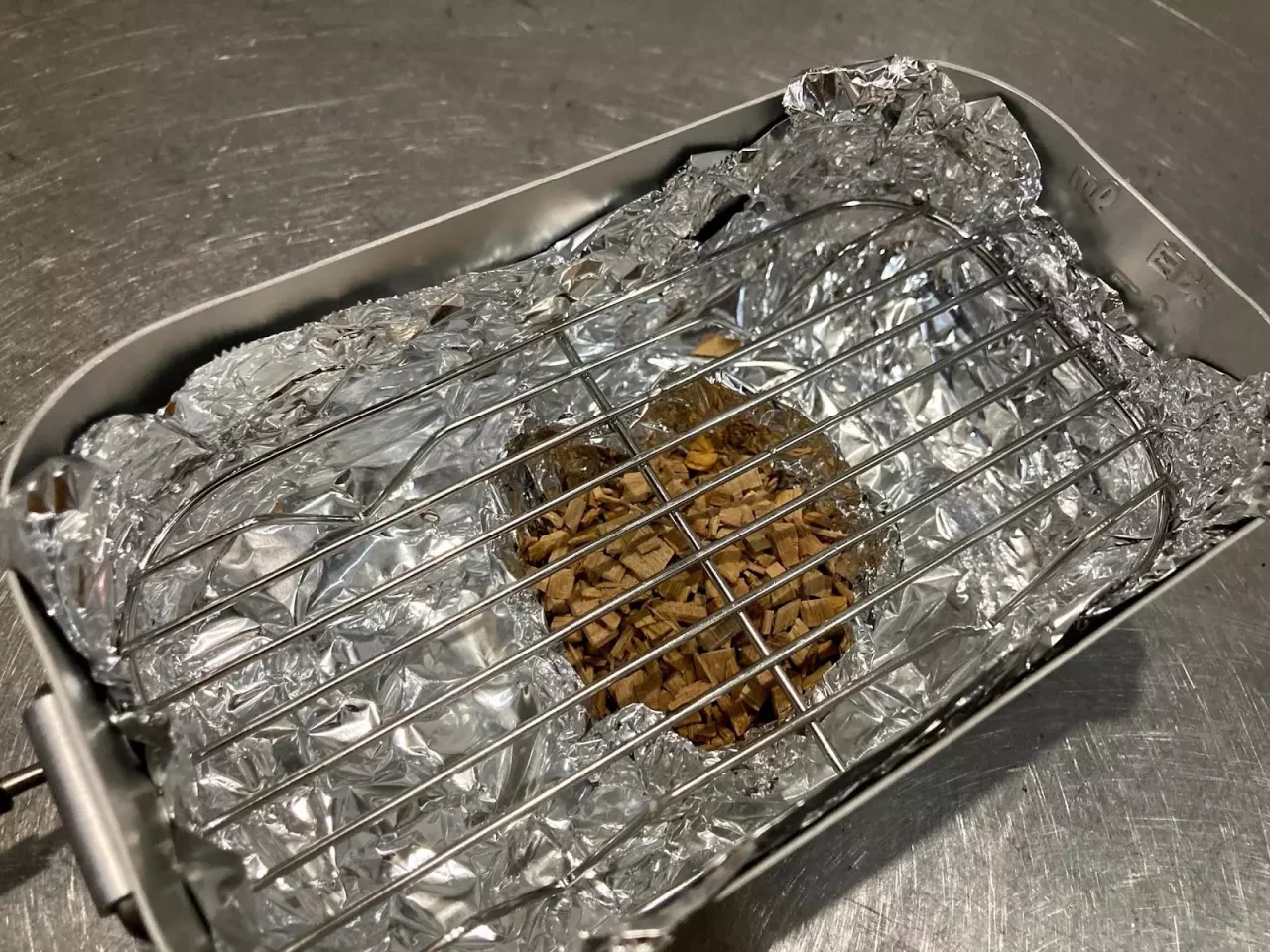 スモークチップをセット