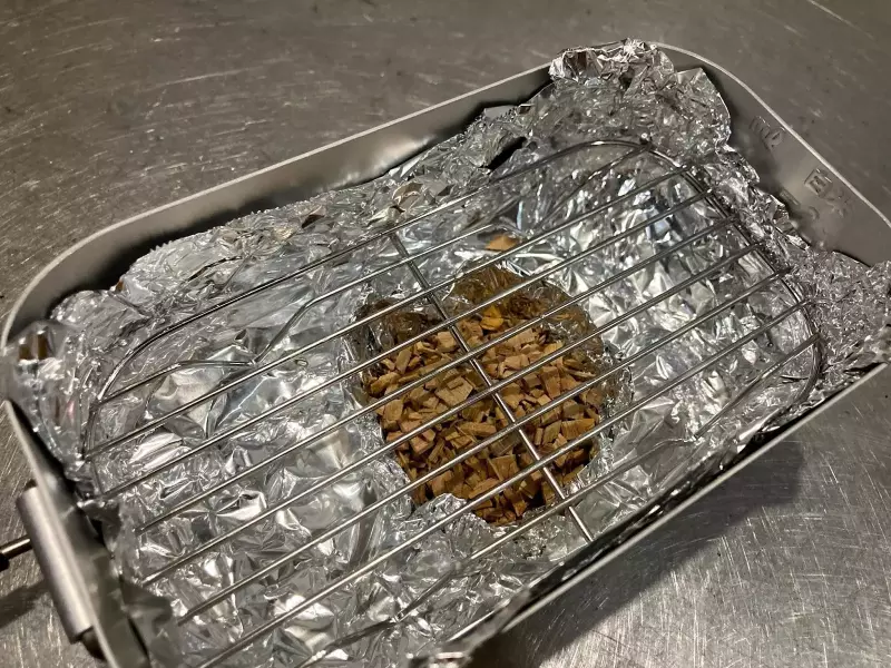 スモークチップをセット