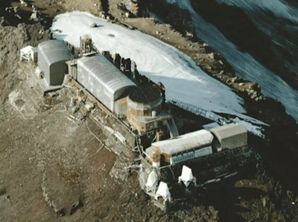 富士山頂の測候所から、大気汚染物質の広がりの謎にせまる