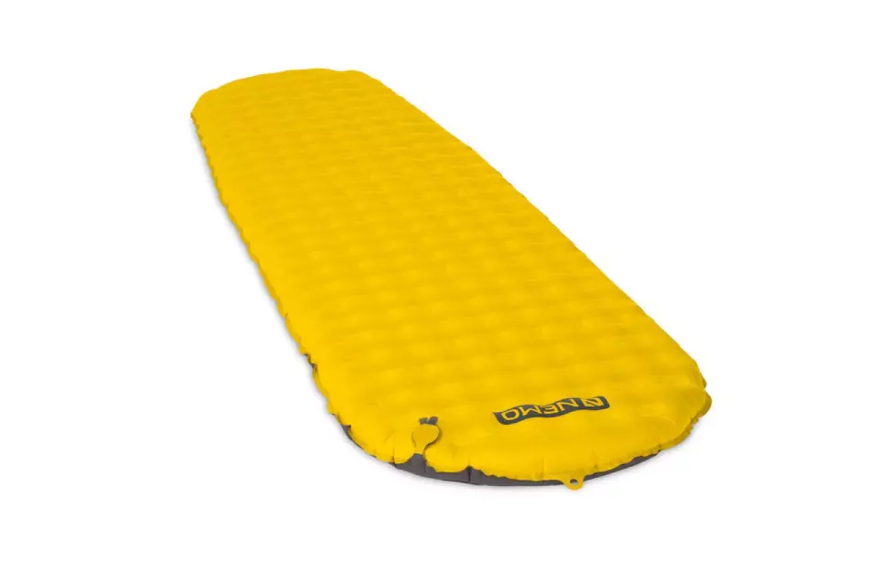 軽量化と寝心地の良さを両立したテントマット『NEMO ミディアムマミー』