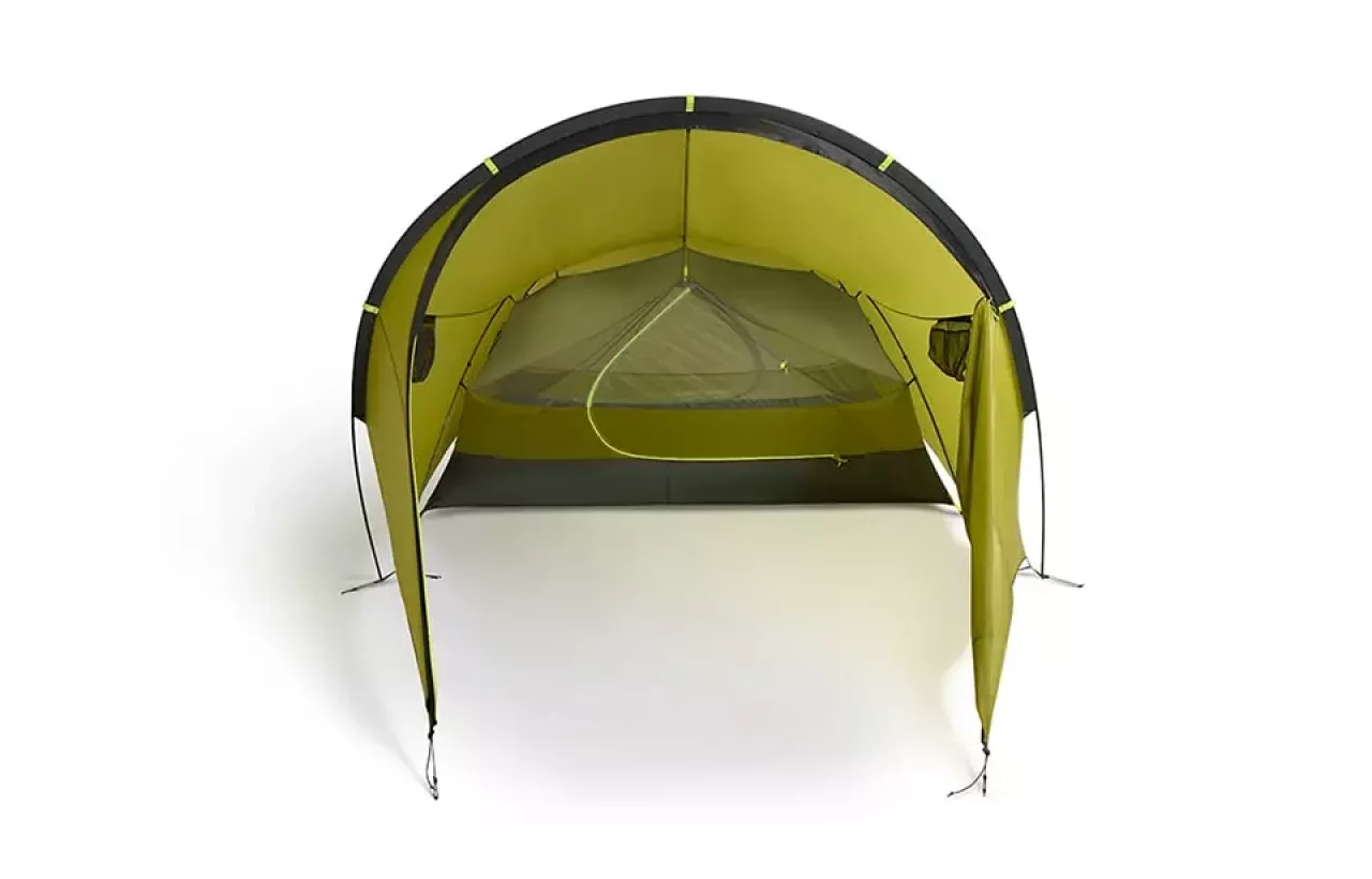 NEMOダガーリッジポーチ 広い前室