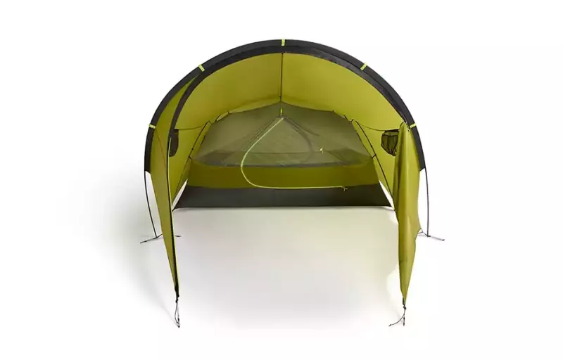 NEMOダガーリッジポーチ 広い前室