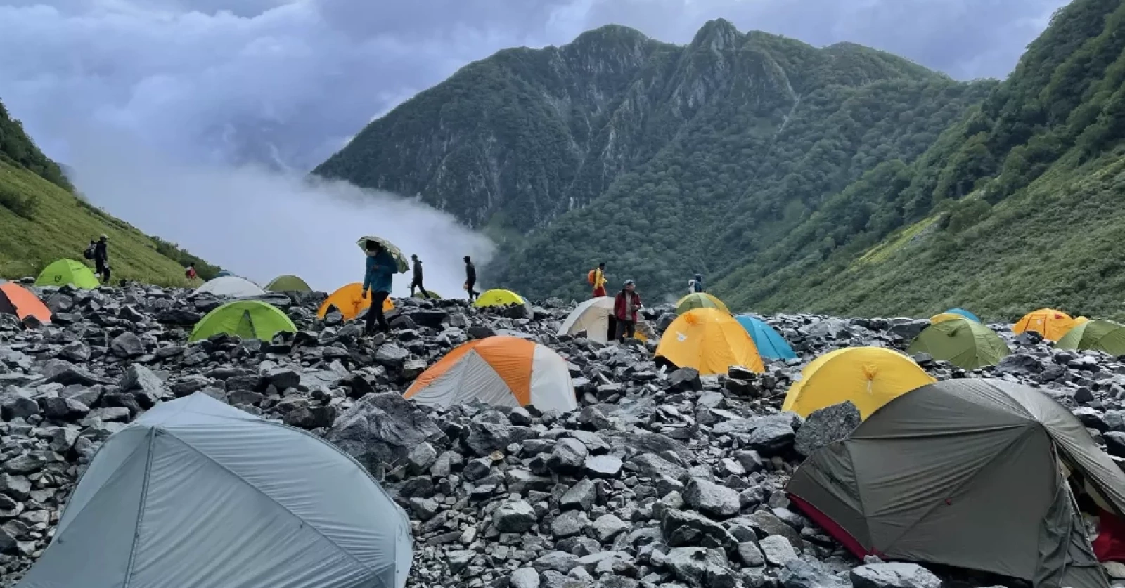 【2025年】登山用テント情報完全版!1300g以下の軽量テント全48モデルを総まとめ!
