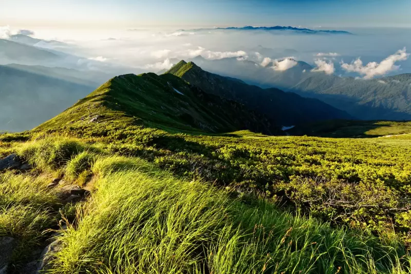 飯豊山の登山|見所ポイントと難易度別おすすめルートを紹介|ルート紹介から探す|登山・トレラン・山スキーマガジン「山旅旅」