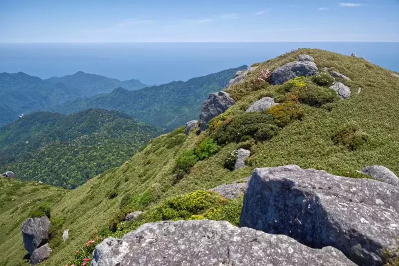 宮之浦岳山頂からの景色