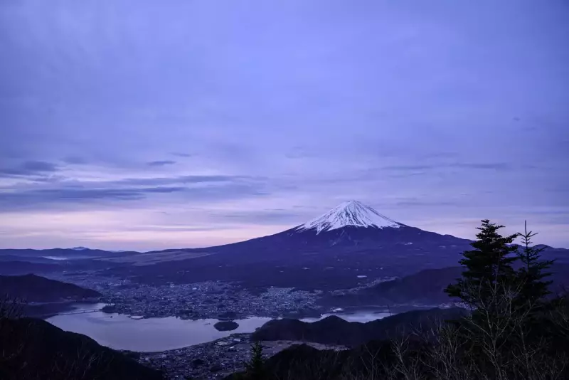 河口湖と富士山の眺望が美しい御坂黒岳の登山-初心者にも登れる難易度別登山ルート
