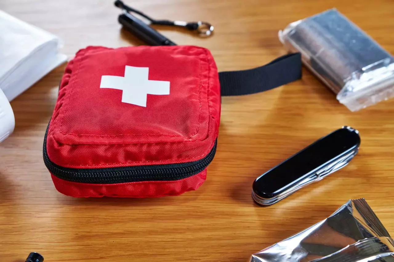 登山の防寒対策⑧:エマージェンシーブランケットでもしもに備える