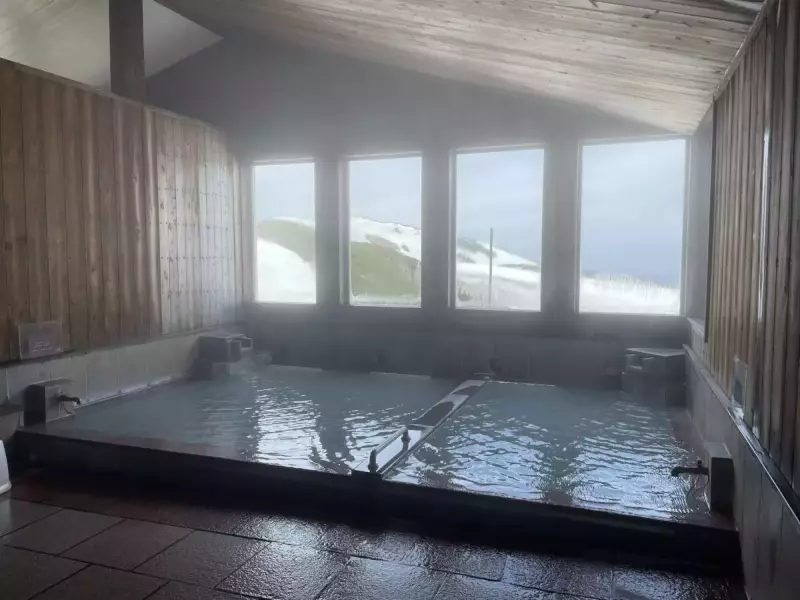 【富山・長野】立山黒部アルペンルート~みくりが池温泉~
登山 温泉