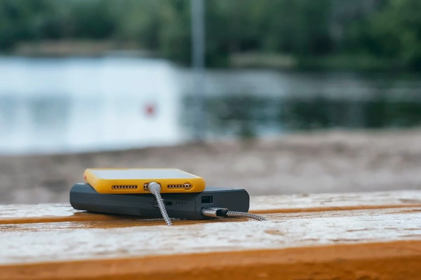 登山で使えるモバイルバッテリー:失敗しない選び方&厳選おすすめモデル