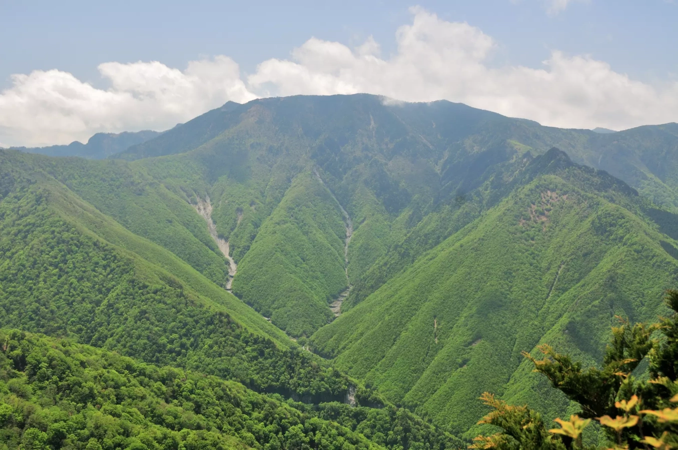 奈良県弥山登山-難易度別ルート紹介!難易度高めに挑戦したいならおすすめ!