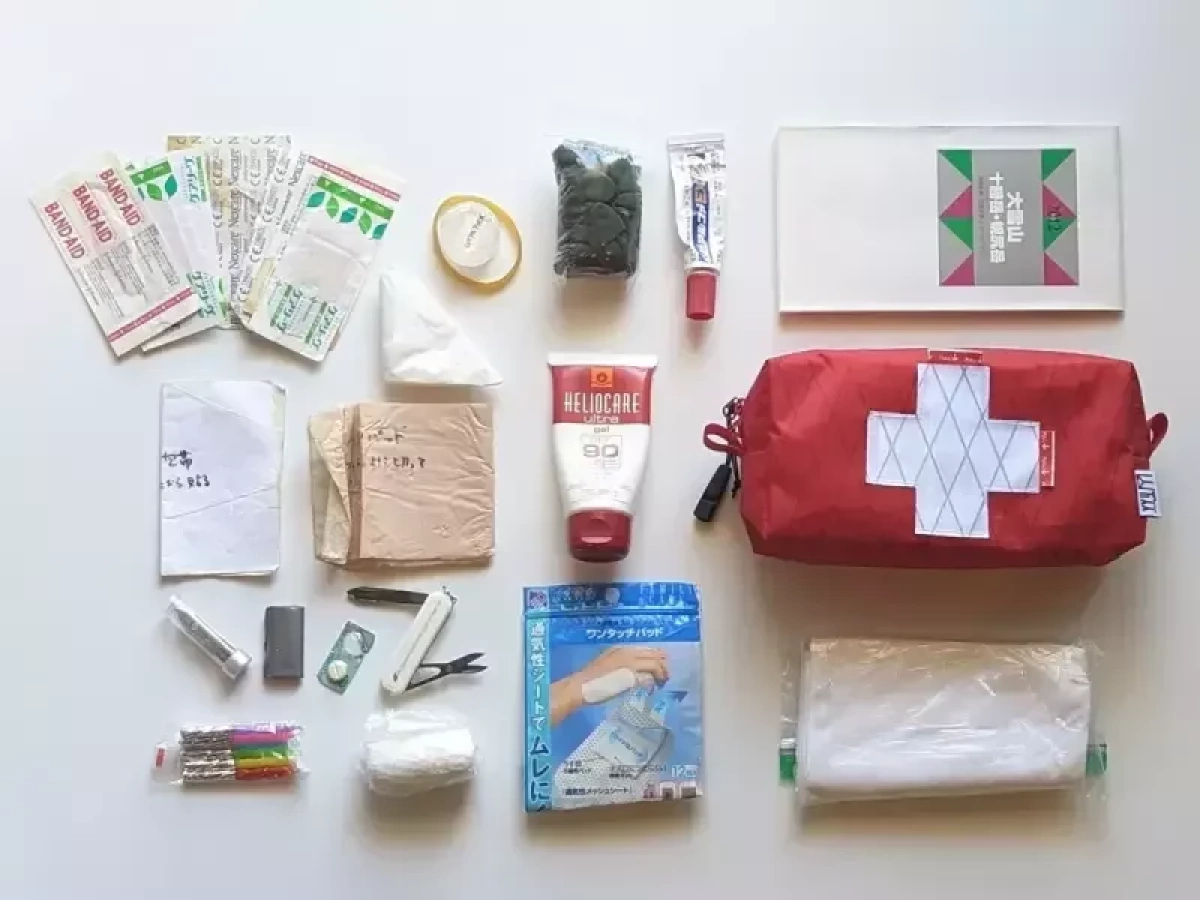 登山用ファーストエイドの中身は?キットの自作やおすすめのポーチなど徹底紹介