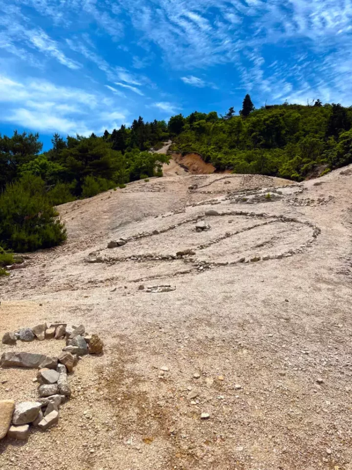 ハト峰近くの地上絵