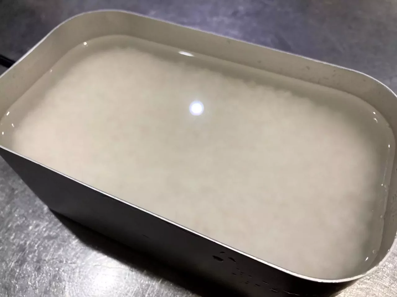 メスティンでお米に水を吸収させる