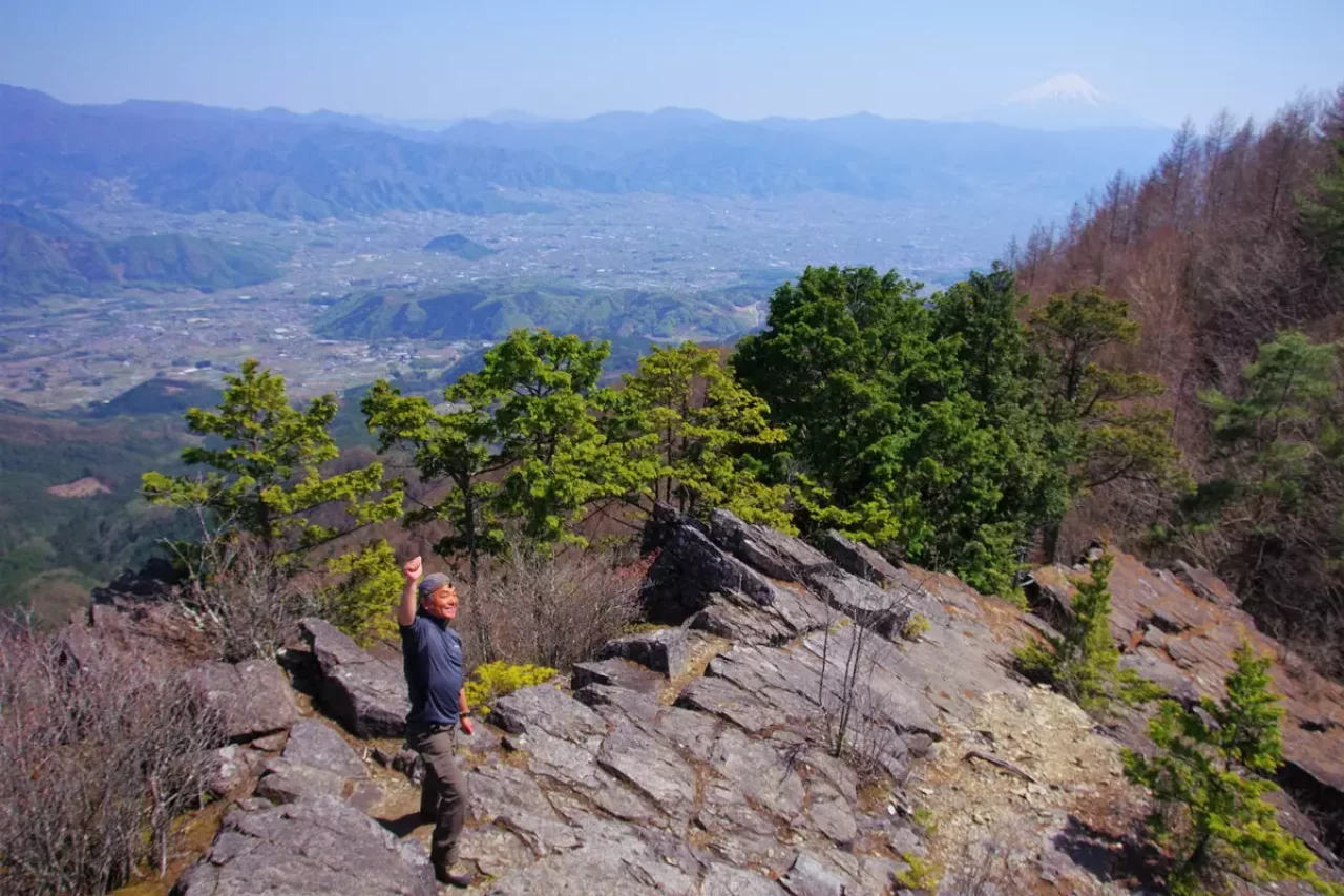 巨岩・幕岩まで足をのばす