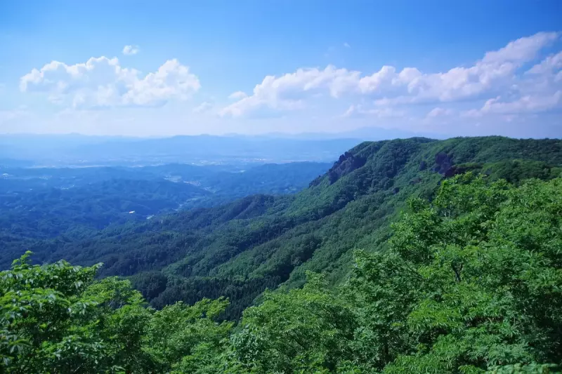 アスレチック感抜群の低山は、山岳信仰の聖地