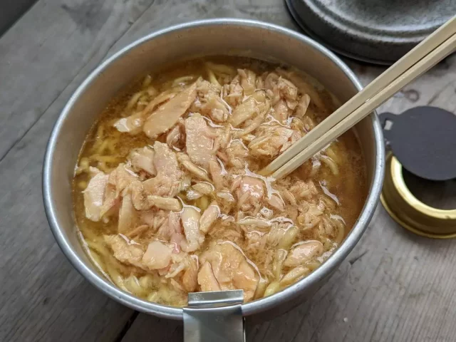 ミニトランギアで作るシーチキン味噌ラーメン|クッカー|調理器具 ミニトランギアで作るシーチキン味噌ラーメン|クッカー|調理器具