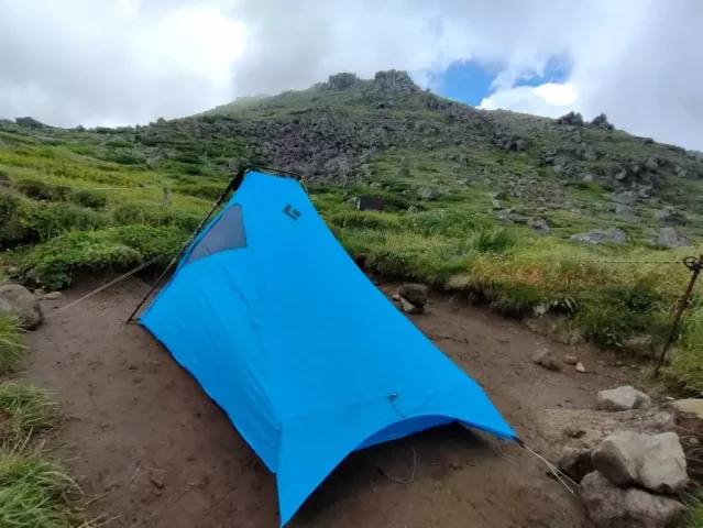 レビュー】テント泊登山の就寝時に使用したシュラフと服装&反省 レビュー】テント泊登山の就寝時に使用したシュラフと服装&反省